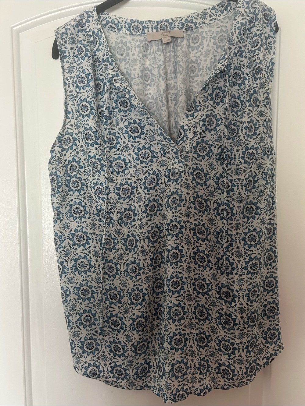 LOFT Blue Floral V-Neck Sleeveless Top